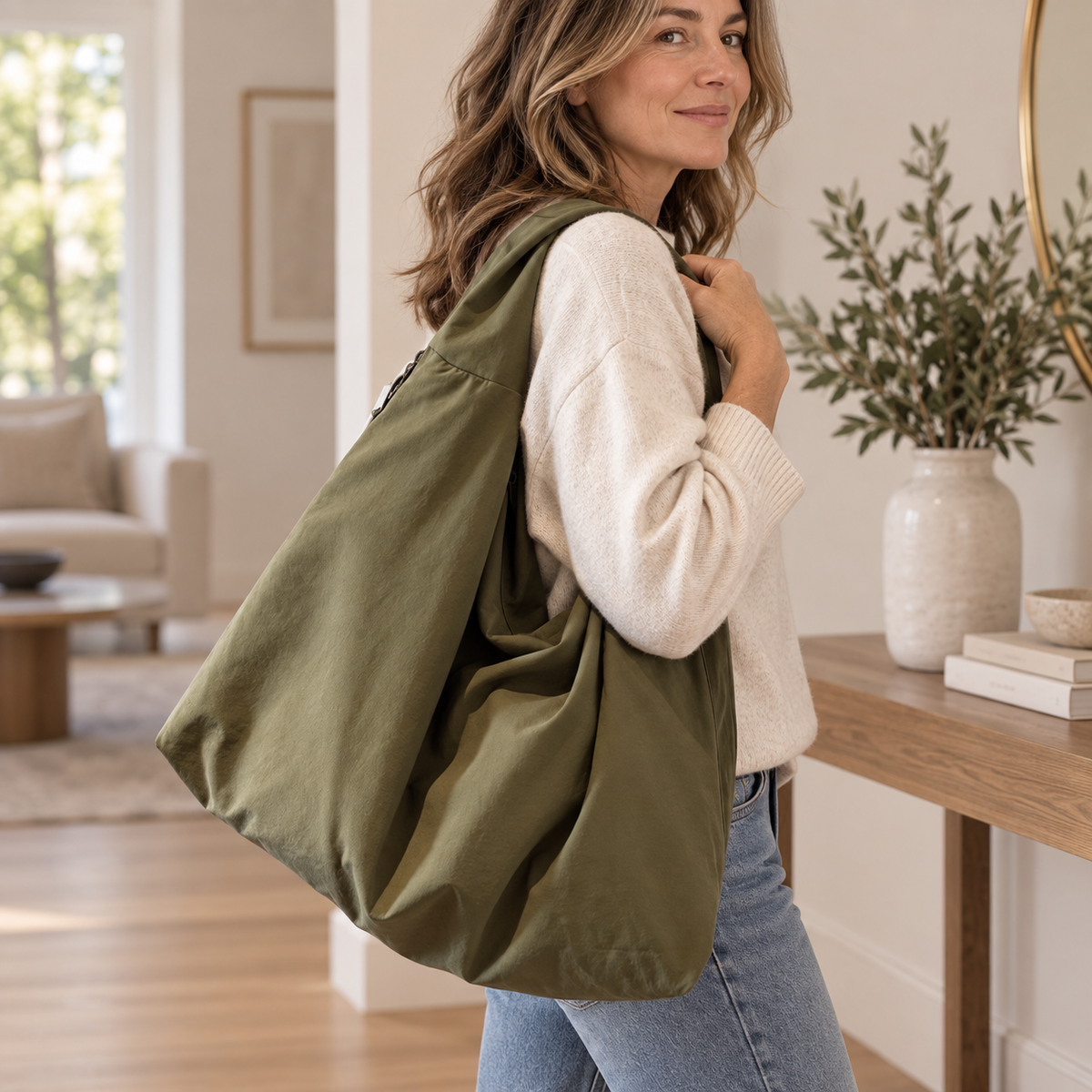 Geometric Crossbody Bag – Large Capacity, Multi-Pocket, Crossbody & Shoulder Strap, All-Season Commuter Bag