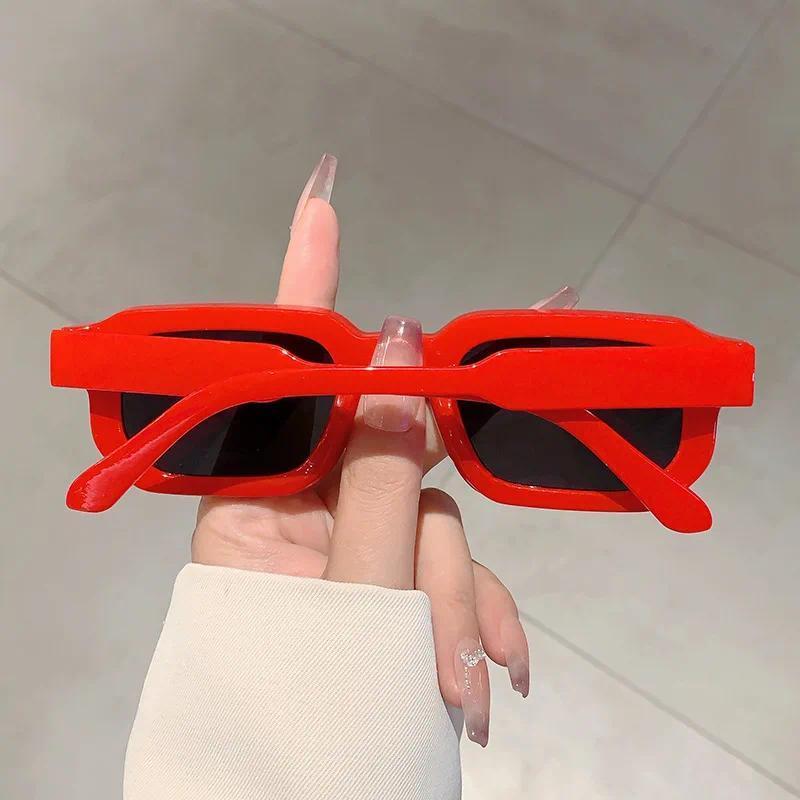 🕶️🔆 Vintage Rectangle Frame Sunglasses for Men & Women with UV400 Protection