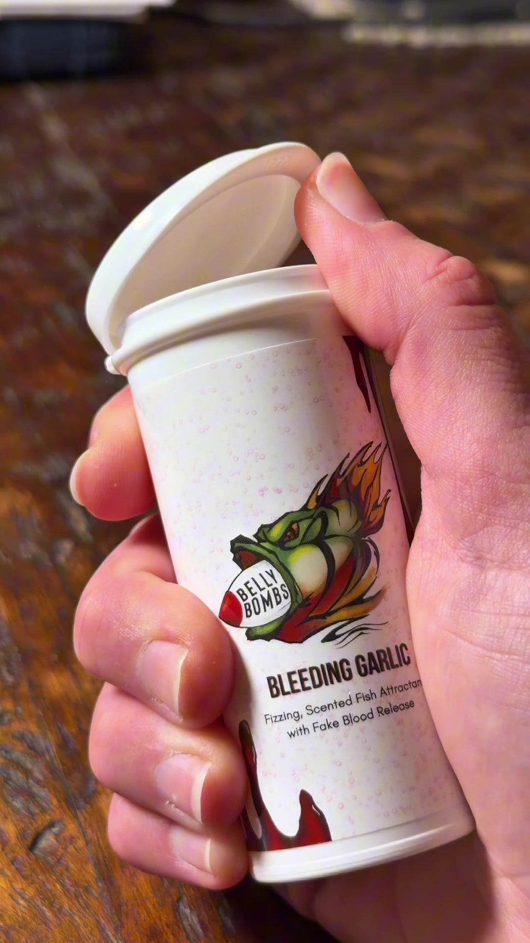 🎣 Power-Packed Fish Call Liquid – 🐟 Instant-Action Red Worm Scent