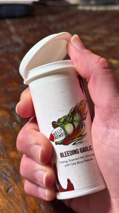 🎣 Power-Packed Fish Call Liquid – 🐟 Instant-Action Red Worm Scent