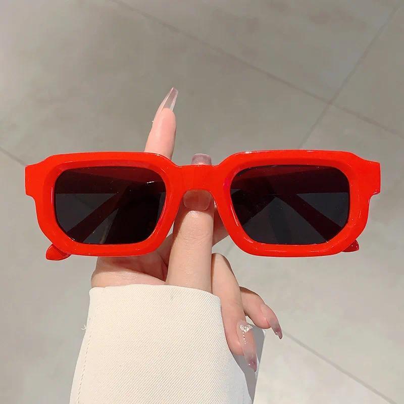 🕶️🔆 Vintage Rectangle Frame Sunglasses for Men & Women with UV400 Protection