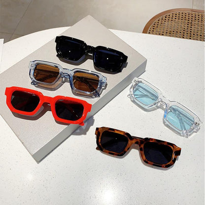 🕶️🔆 Vintage Rectangle Frame Sunglasses for Men & Women with UV400 Protection