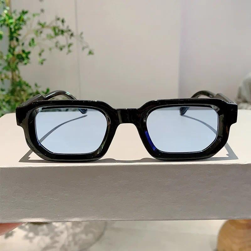 🕶️🔆 Vintage Rectangle Frame Sunglasses for Men & Women with UV400 Protection